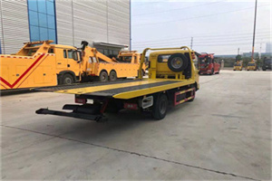 桃城非事故拖车