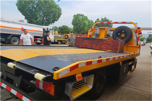 桃城附近拖车电话号码服务